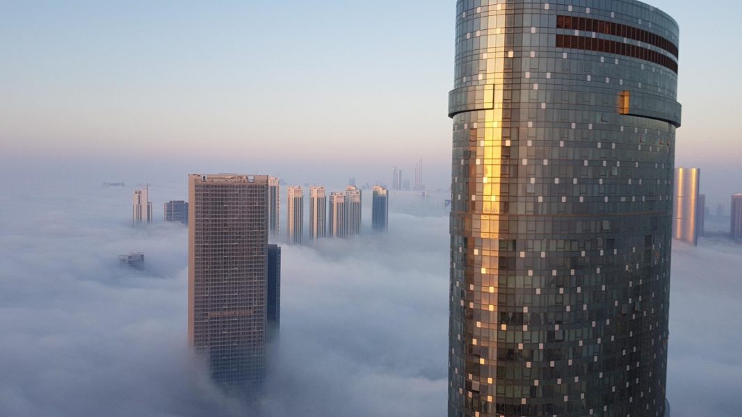 Why does the UAE experience so much low-lying fog?